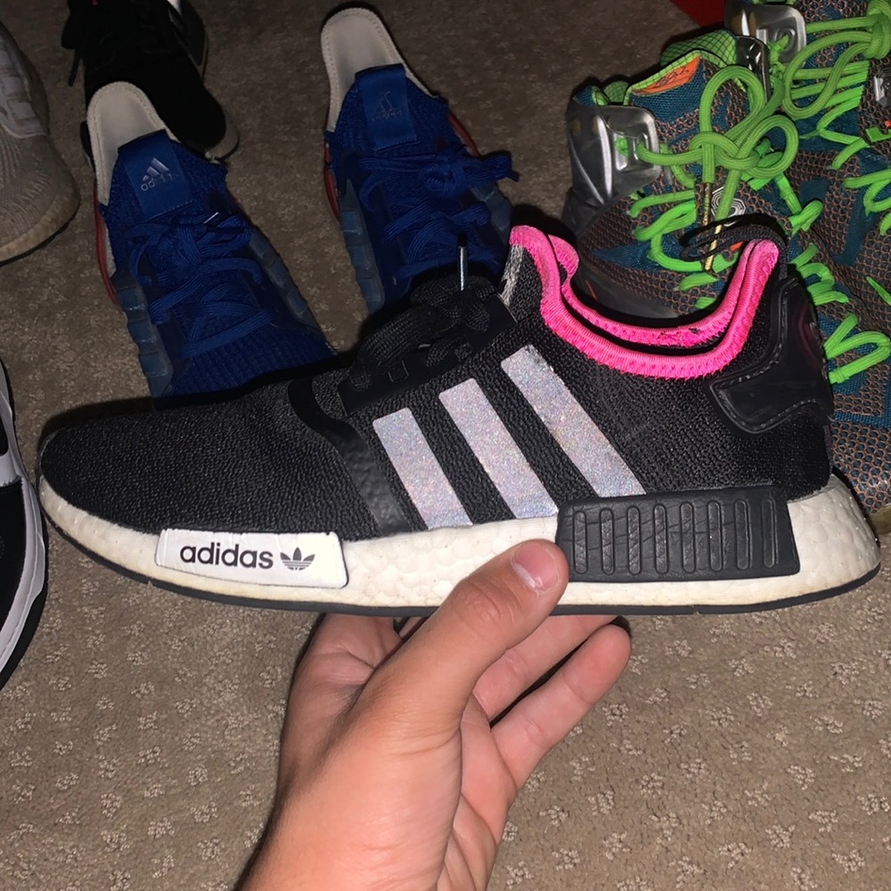 sz 7-Adidas Women’s NMD Pink